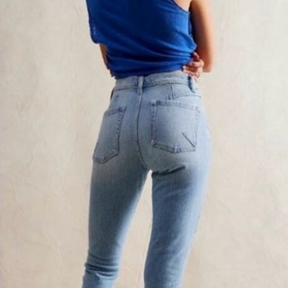 We The Free Light Blue High Rise Jeans LEILA 27
